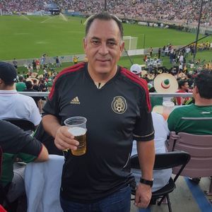 Meet your Posher, Ernesto